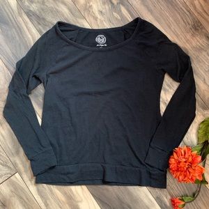 Black long sleeve tee